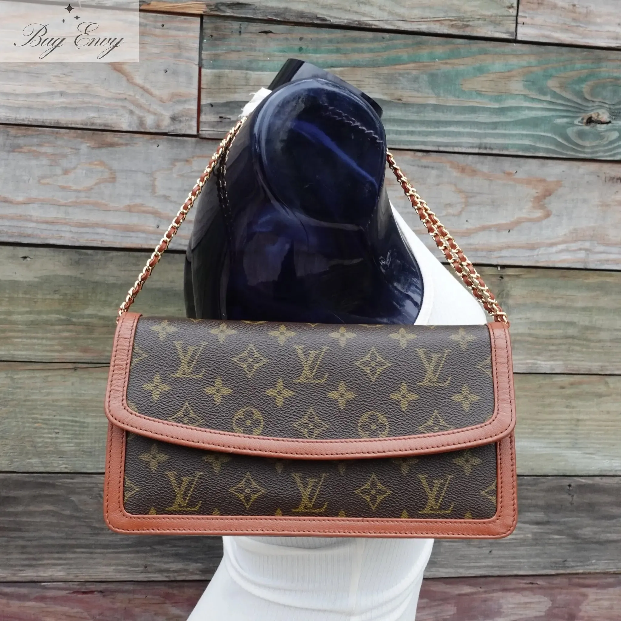 LOUIS VUITTON Monogram Dame PM with Chain