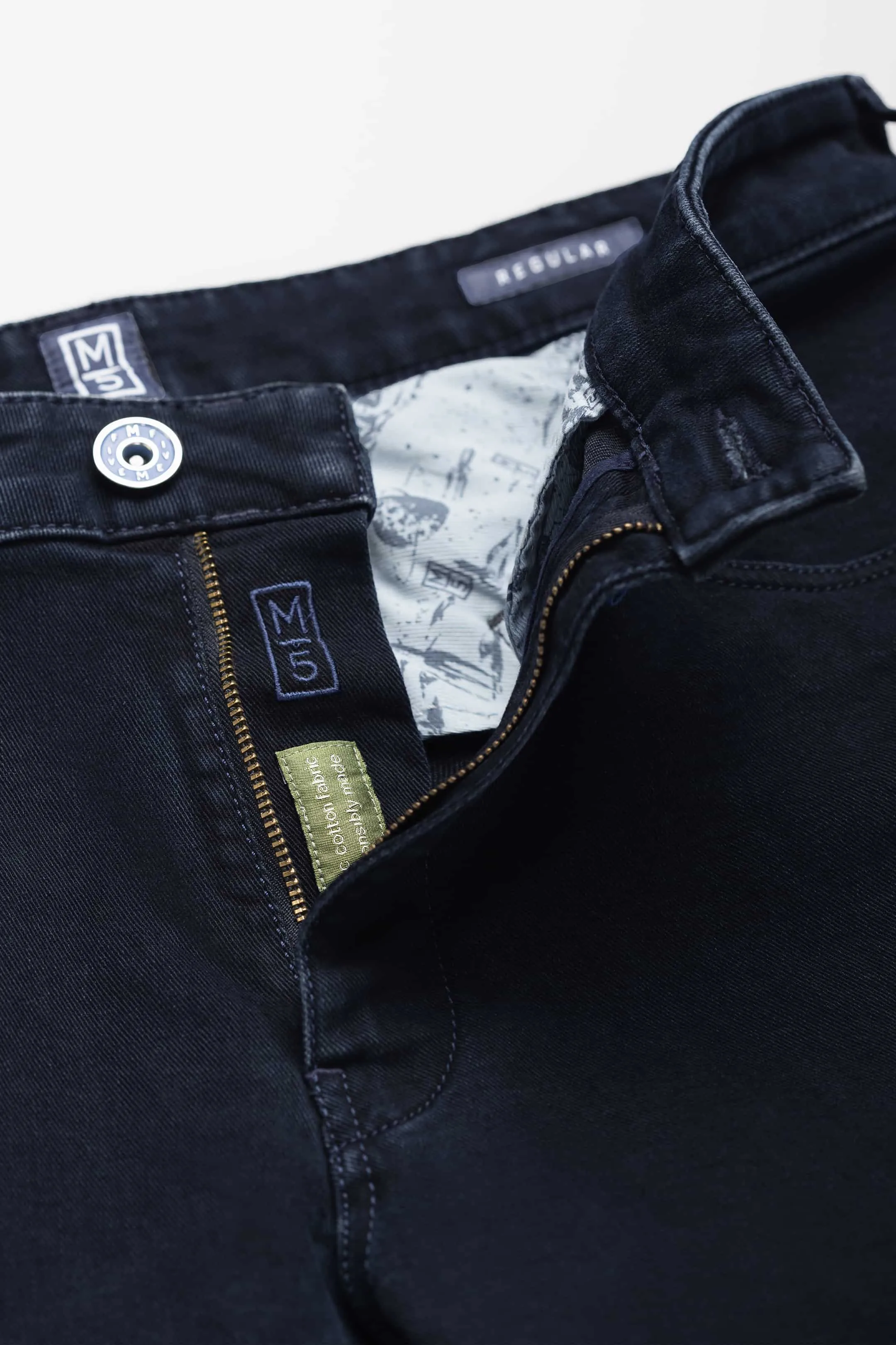 M5 - Regular Fit Denim Jean