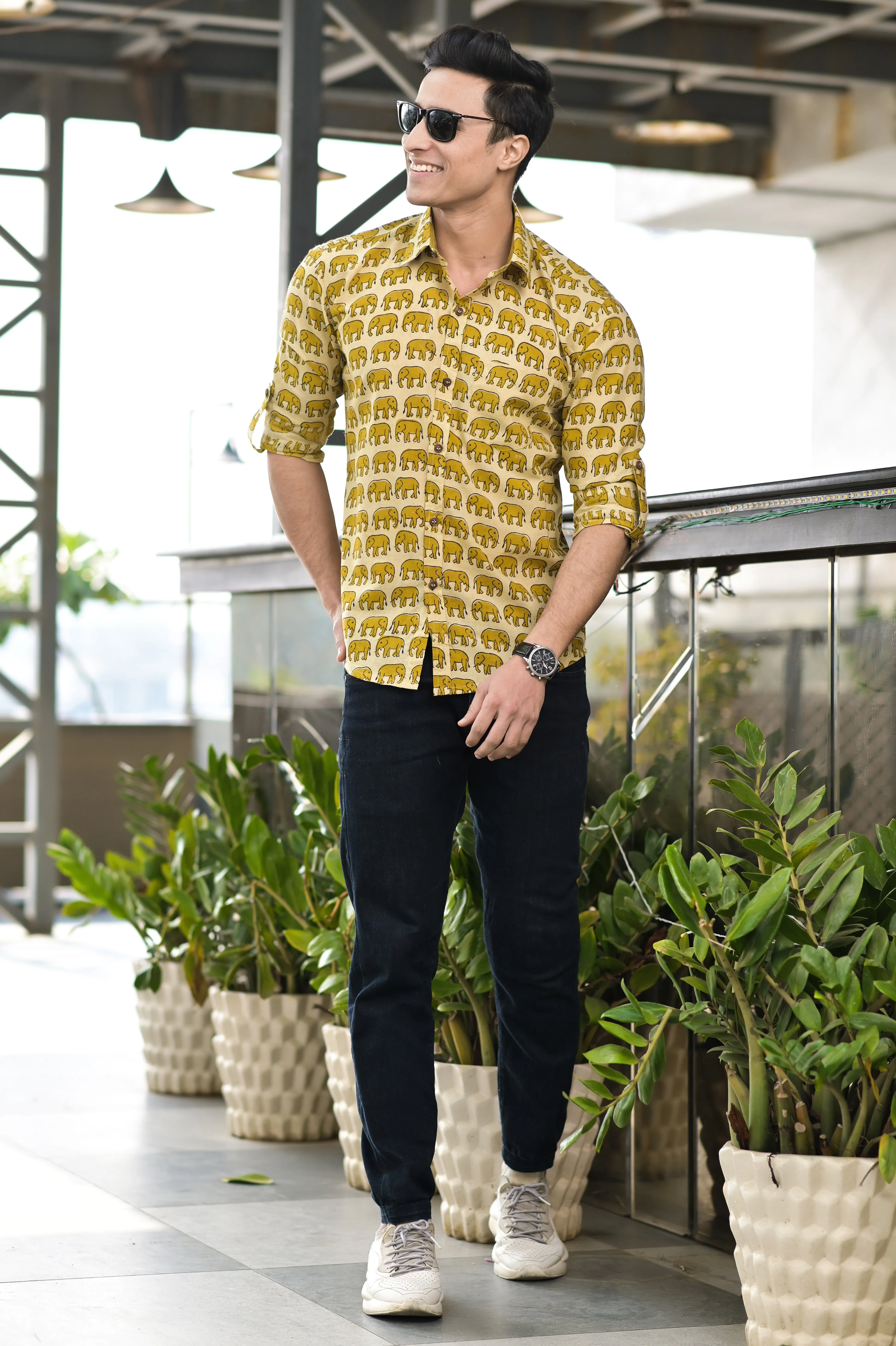 Men Coversational Printed Cotton Casual Shirt